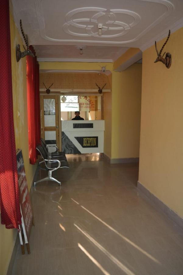 Nice One Palace Srinagar  Bagian luar foto