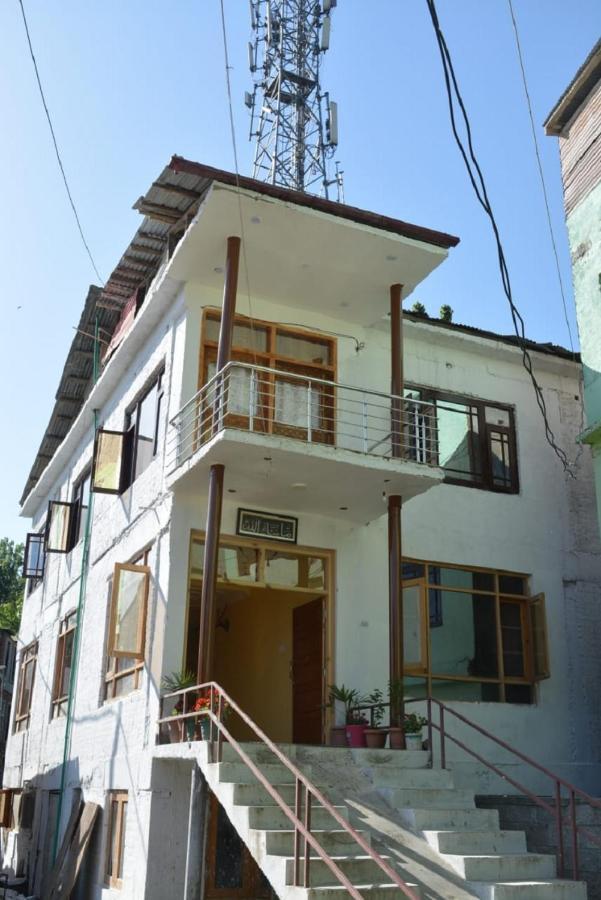 Nice One Palace Srinagar  Bagian luar foto